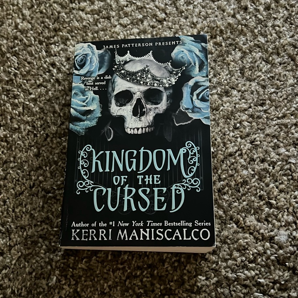 Kingdom Of The Cursed (Kingdom Of The Wicked #2) by Kerri Maniscalco paperback